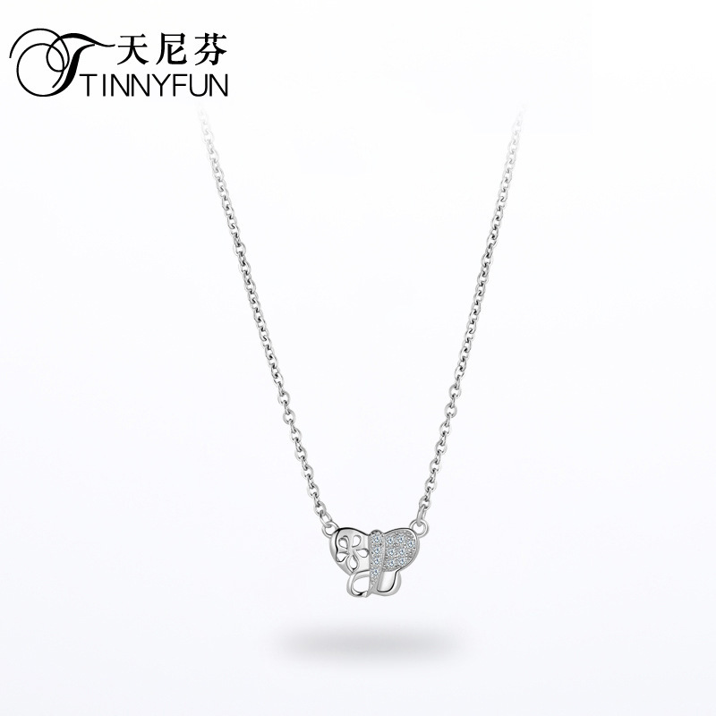 Transfronterizo s925 collar de plata esterlina estilo coreano pequeño colgante de mariposa fragante estilo pequeño colgante de diamante fresco colgante de clavícula para mujeres