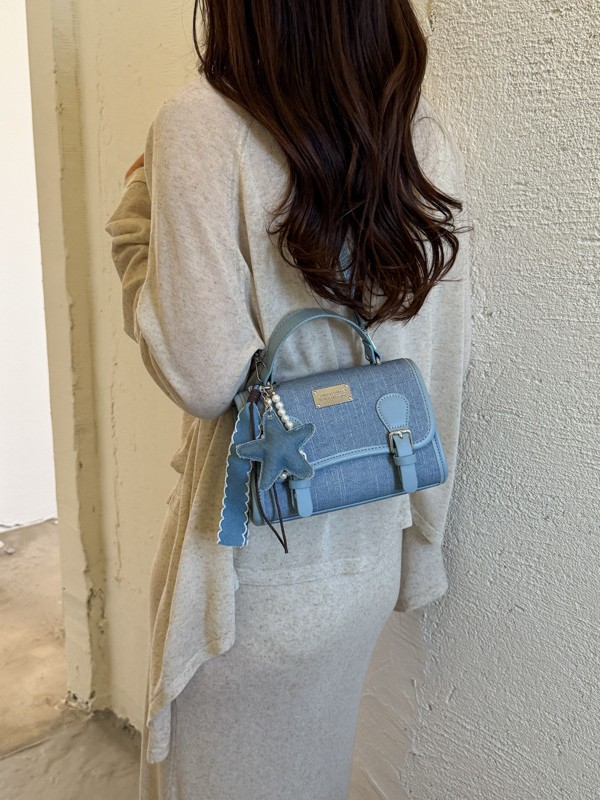 Nicho de diseño bolso de mano mujer 2026 nuevo exquisito bolso cuadrado de estilo extranjero mini mochila de alto nivel mochila image 3