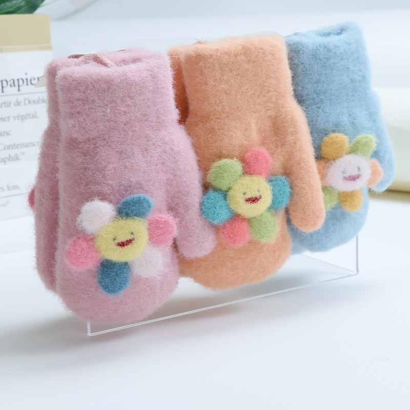 Cartoon children's keep warm knitted winter gloves for boys