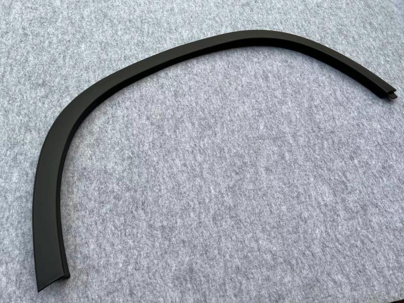 Chevrolet 1416 model, 1718 model, front fender trim, rear fender trim, black trim on the tire, fender panel