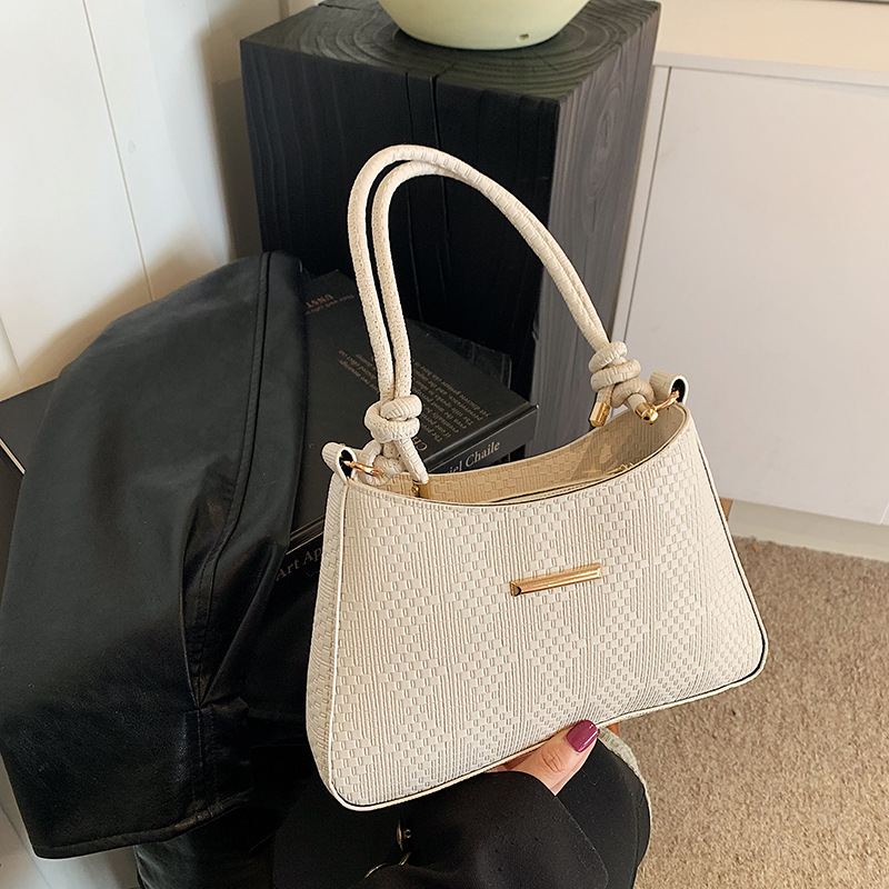 Bolso de axila de nicho de alta gama para mujer 2024 nuevo bolso de moda para mujer retro todo fósforo bolso diagonal de un solo hombro para mujer