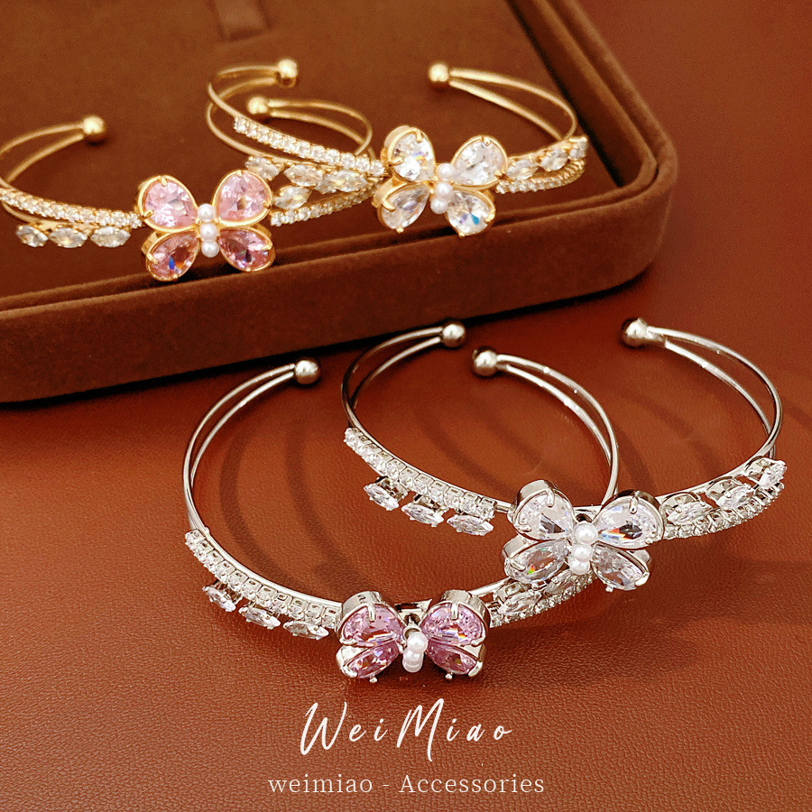 Zircon doble capa de mariposa hueco brazalete de apertura personalidad temperamento pulsera de moda lujo ligero nicho joyería al por mayor