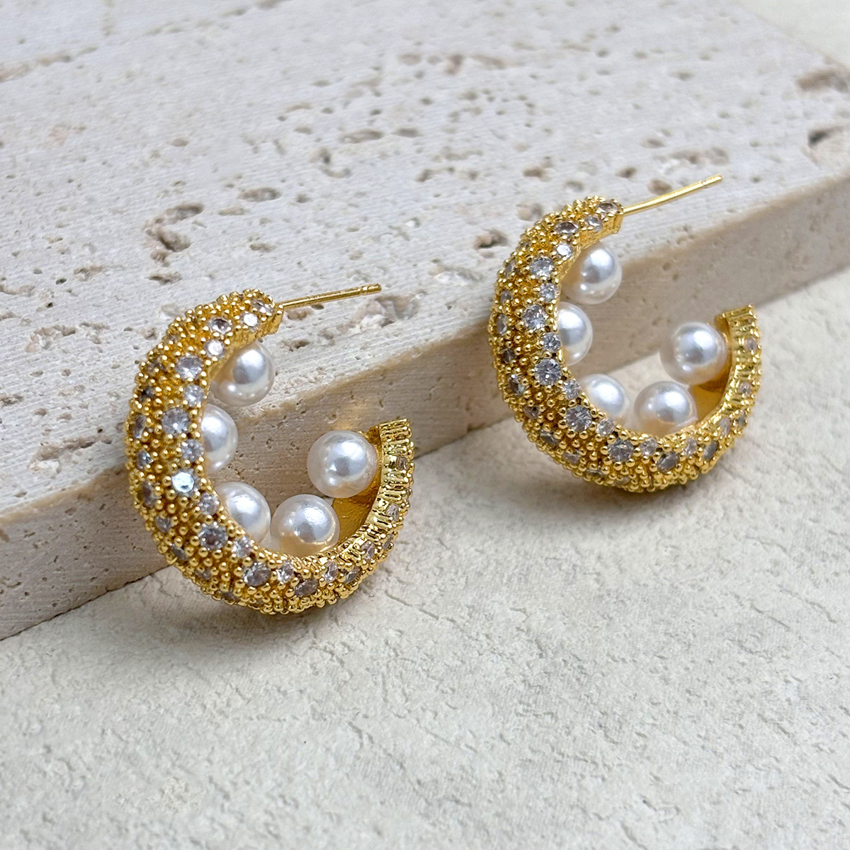 Ear Studs Classification 1 Pair Vacation Simple Style Solid Color Inlay Copper Pearl Ear Studs