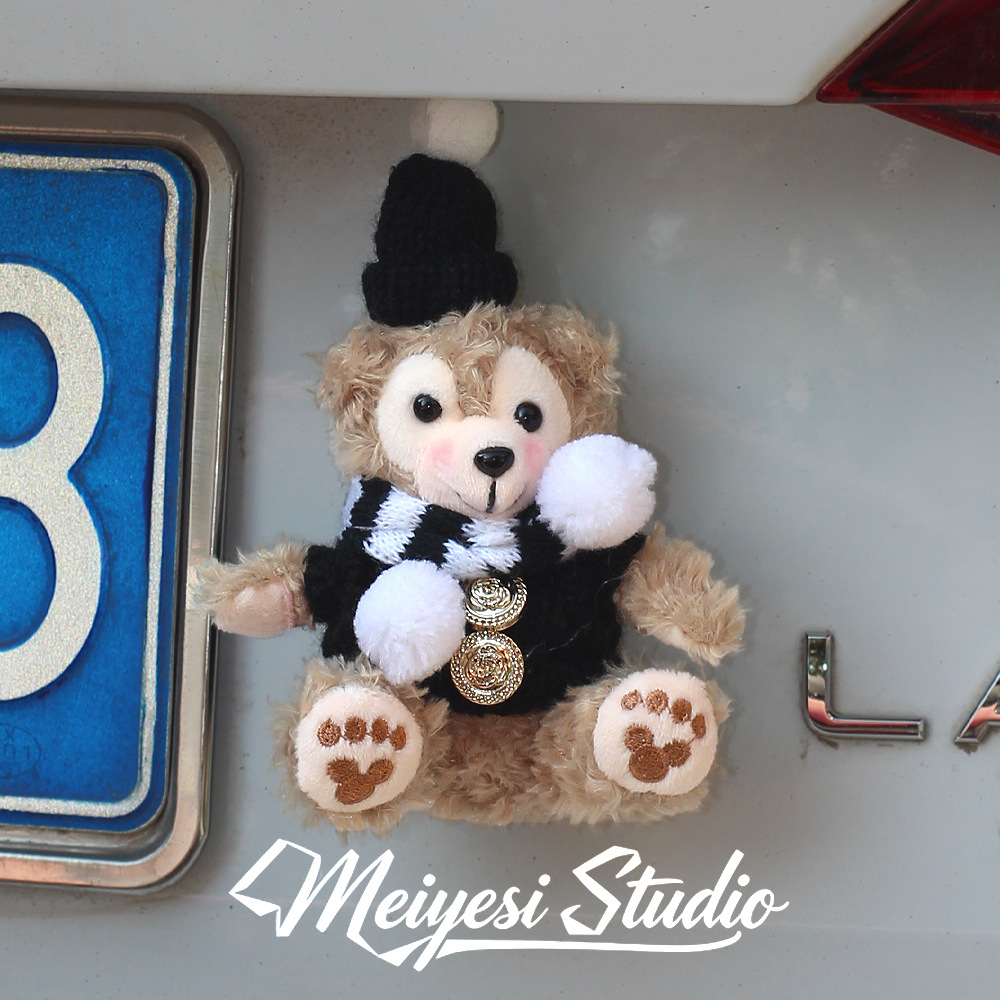 Cute Bear Car Colgante trasero Decoración trasera maletero Muñeco Decoración exterior del coche Decoración del coche Mujer