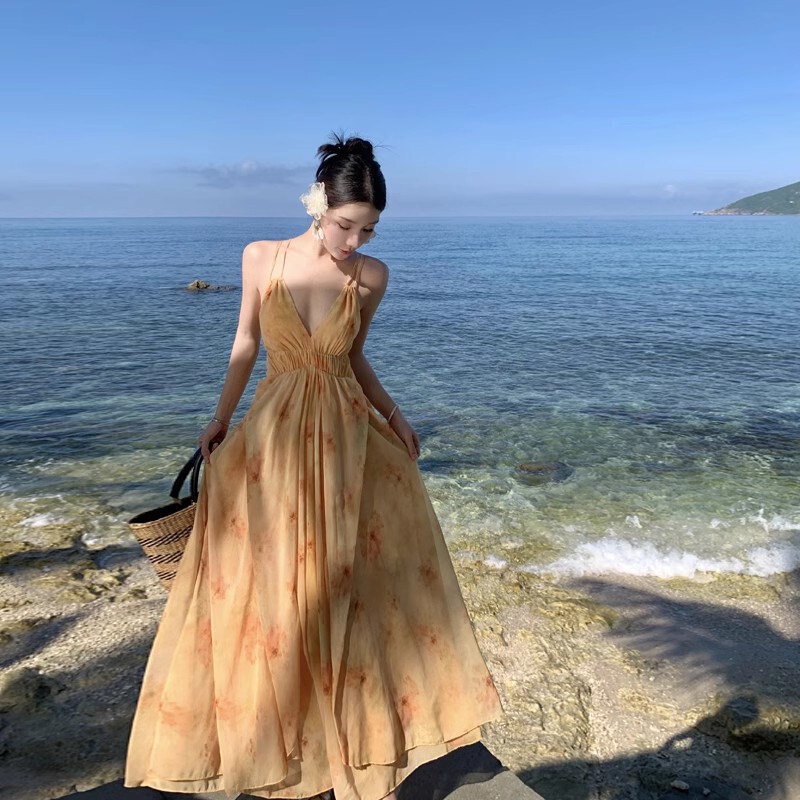 リゾート風、海辺の雰囲気、夕焼け、夕暮れ、黄色、純粋な欲望、バックレスサスペンダー、ホルターネック、バックレス、超妖精ロングスカート|undefined