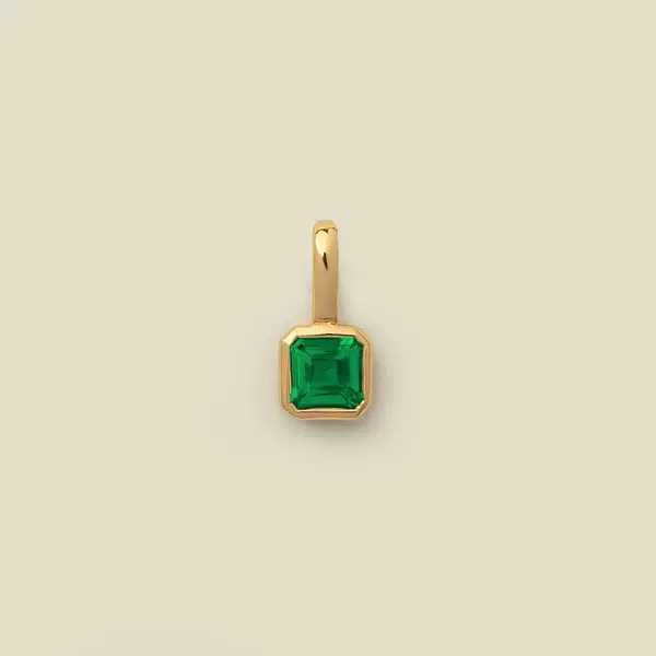 Pendant, 5 month