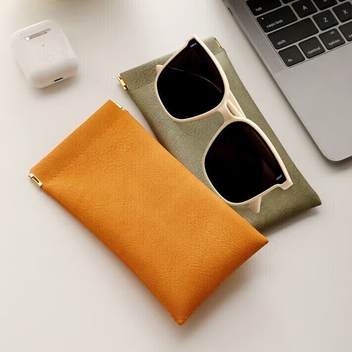 Automatic Closing Glasses Storage Bag, Leather Glasses Pouch, Sunglasses Storage Case for Men and Women with Snap Closure