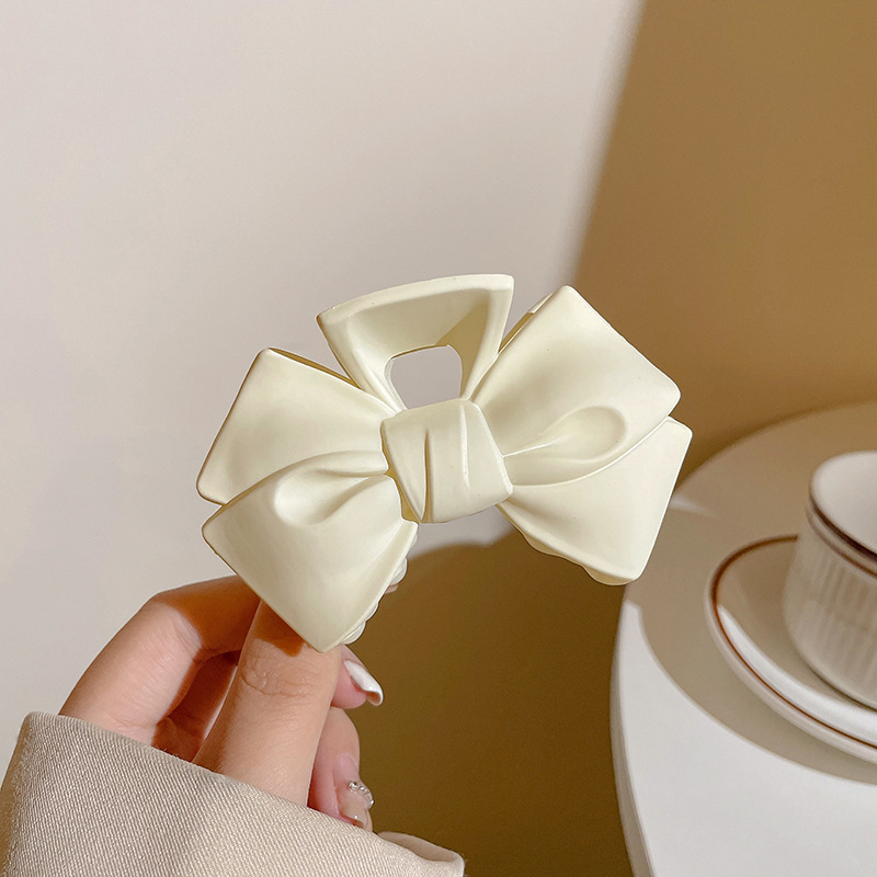 139 # mariposa beige