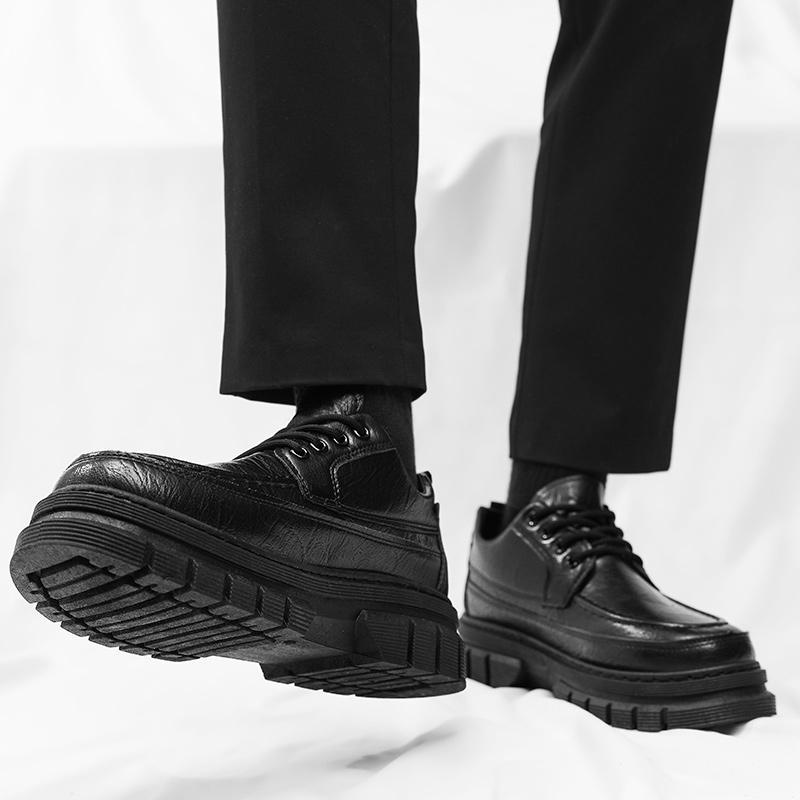 2024 otoño nuevo estilo de suela gruesa zapatos de cuero pequeños de corte bajo zapatos casuales zapatos de cuero de negocios zapatos de hombre zapatos de trabajo de tendencia coreana