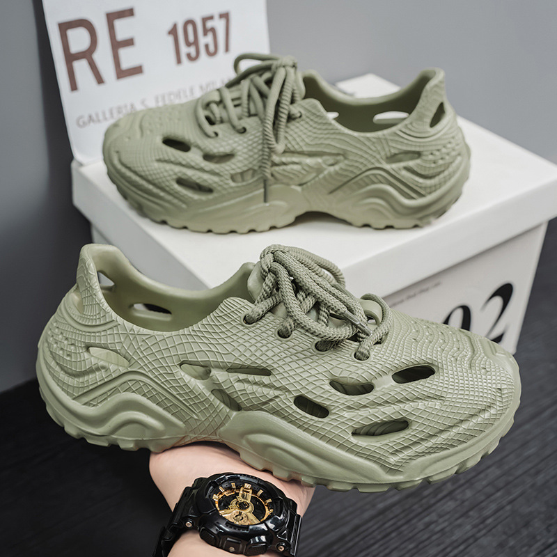 Trazando el río, zapatos con agujeros, estilo de hombre 2025, nueva playa, antideslizante, pisando la mierda, zapatillas Baotou, uso de verano