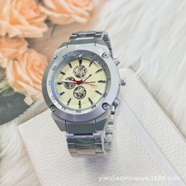 fashionable men's watch