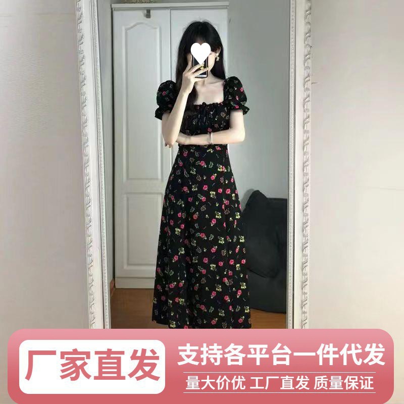 Nk夏季新款法式复古方领泡泡袖高级感开叉过膝长裙女黑色碎花连衣