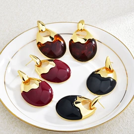 耳钉;耳扣;耳环