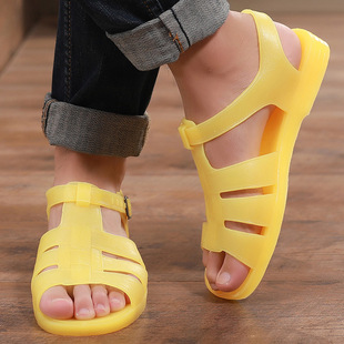 Men's Sandals Summer New Outfit Fashionable Flat Non-slip Retro Middle-aged Dad Shoes Wear-resistant Soft-soled Yellow Rubber Shoes