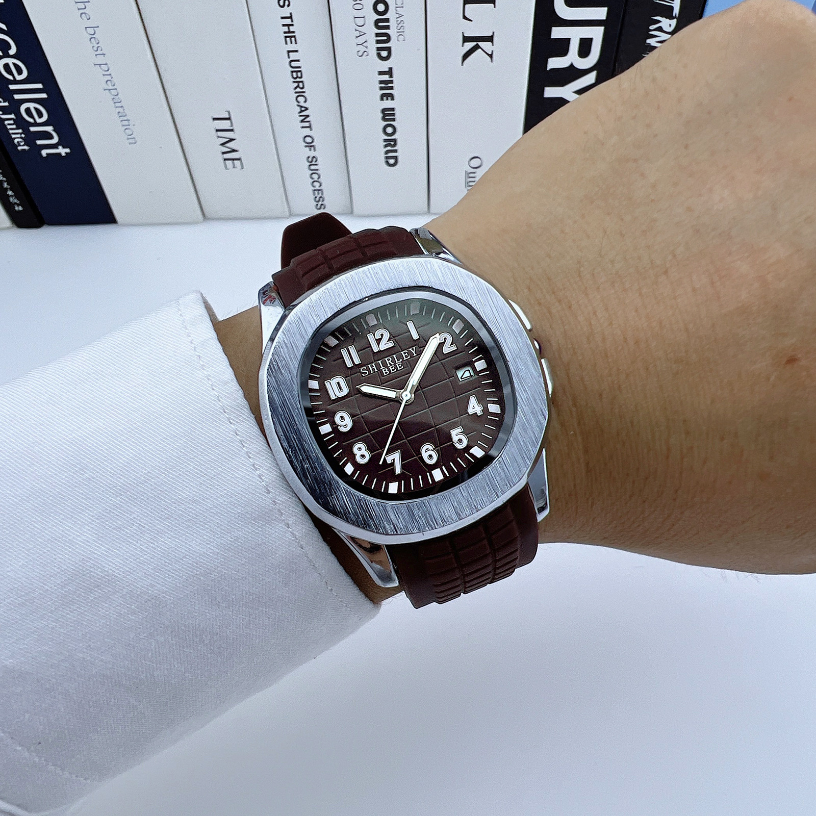 Ventas transfronterizas calientes de reloj de correa de goma para hombres comercio exterior cuadrado guacamole serie de relojes de negocios relojes deportivos
