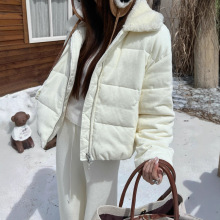 深圳南油25冬高端女装拼接环保羊羔毛翻领灯芯绒羽绒棉面包服外套