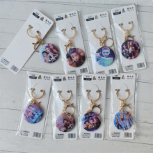 外贸猎魔女团马口铁吧唧迷你钥匙扣挂件kpop女团装饰徽章包包挂饰