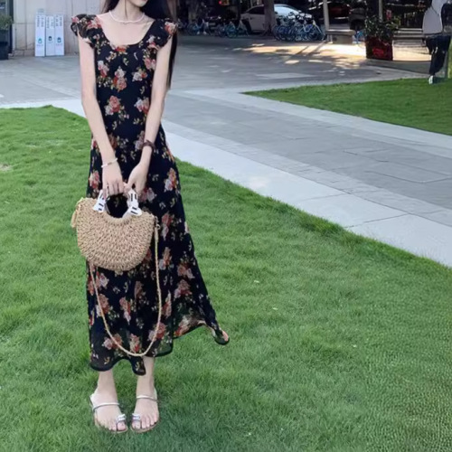 French Retro Floral Women's Summer 2024 New Fly Sleeve Design Sensory Waist Cinching Slimming A-Line Long Dress