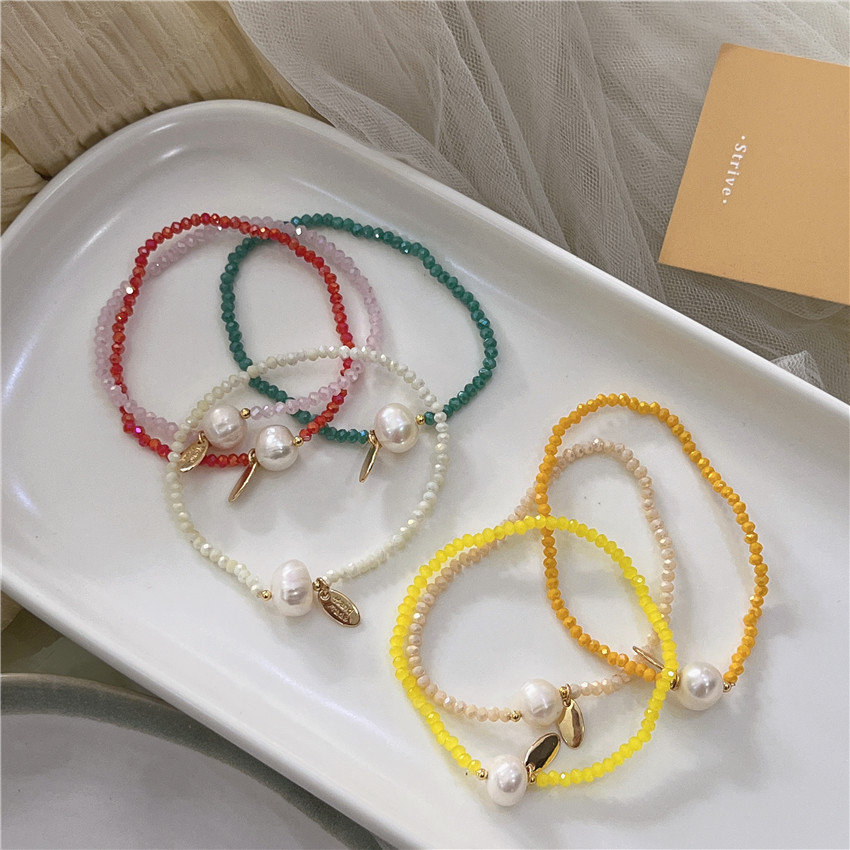 Cute beaded bracelet from pearl