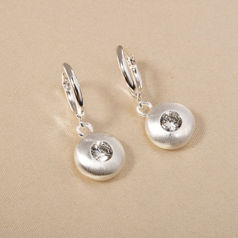 Round silver brushed (thick silver plated)