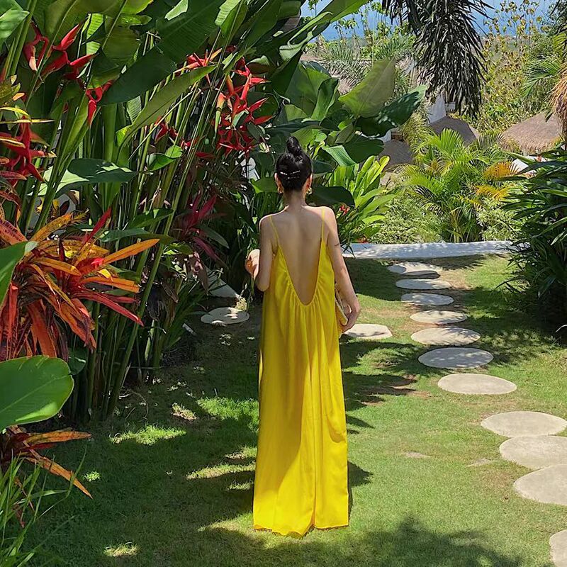 Seaside Holiday Strap dress Backless Pure and Loose Slim Fairy Skirt Sexy Elegant Super Fairy Skirt Seaside Holiday Strap dress Backless Pure and Loose Slim Fairy Skirt Sexy Elegant Super Fairy Skirt