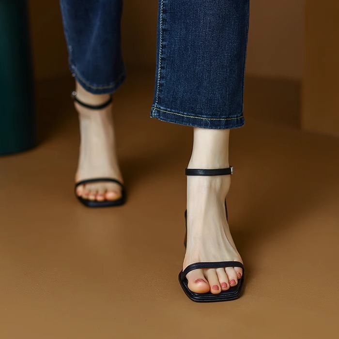 Classic universal sandals square toe open toe with a strap