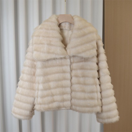 2025 Winter Stylish Striped Faux Chinchilla Large Lapel Fur Coat Short Style for Women Eco-Friendly Faux Chinchilla Fur 2025 Winter Stylish Striped Faux Chinchilla Large Lapel Fur Coat Short Style for Women Eco-Friendly Faux Chinchilla Fur