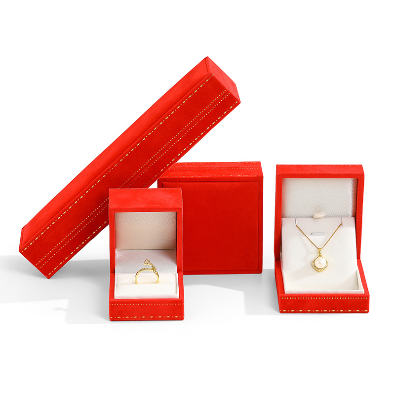 Red; lace pendant box (73*83*35)
