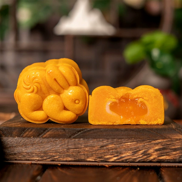 Low Sweet Topaz Rabbit Mooncake