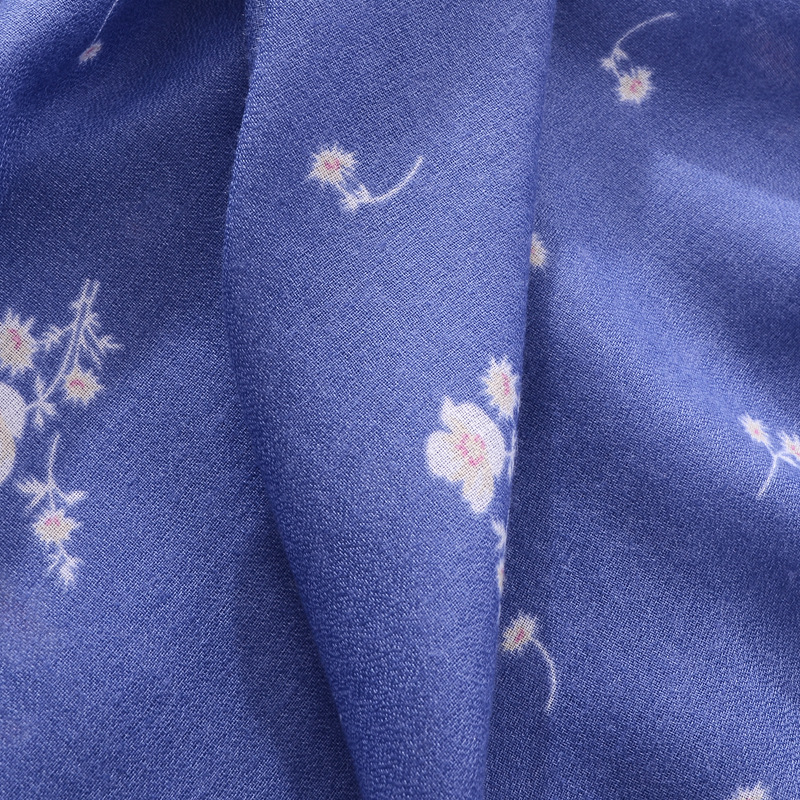 Corea del Sur estilo coreano de moda bufanda de seda del todo fósforo de las mujeres de primavera y otoño de viaje chal azul pequeño algodón floral y lino sentir borla bufanda