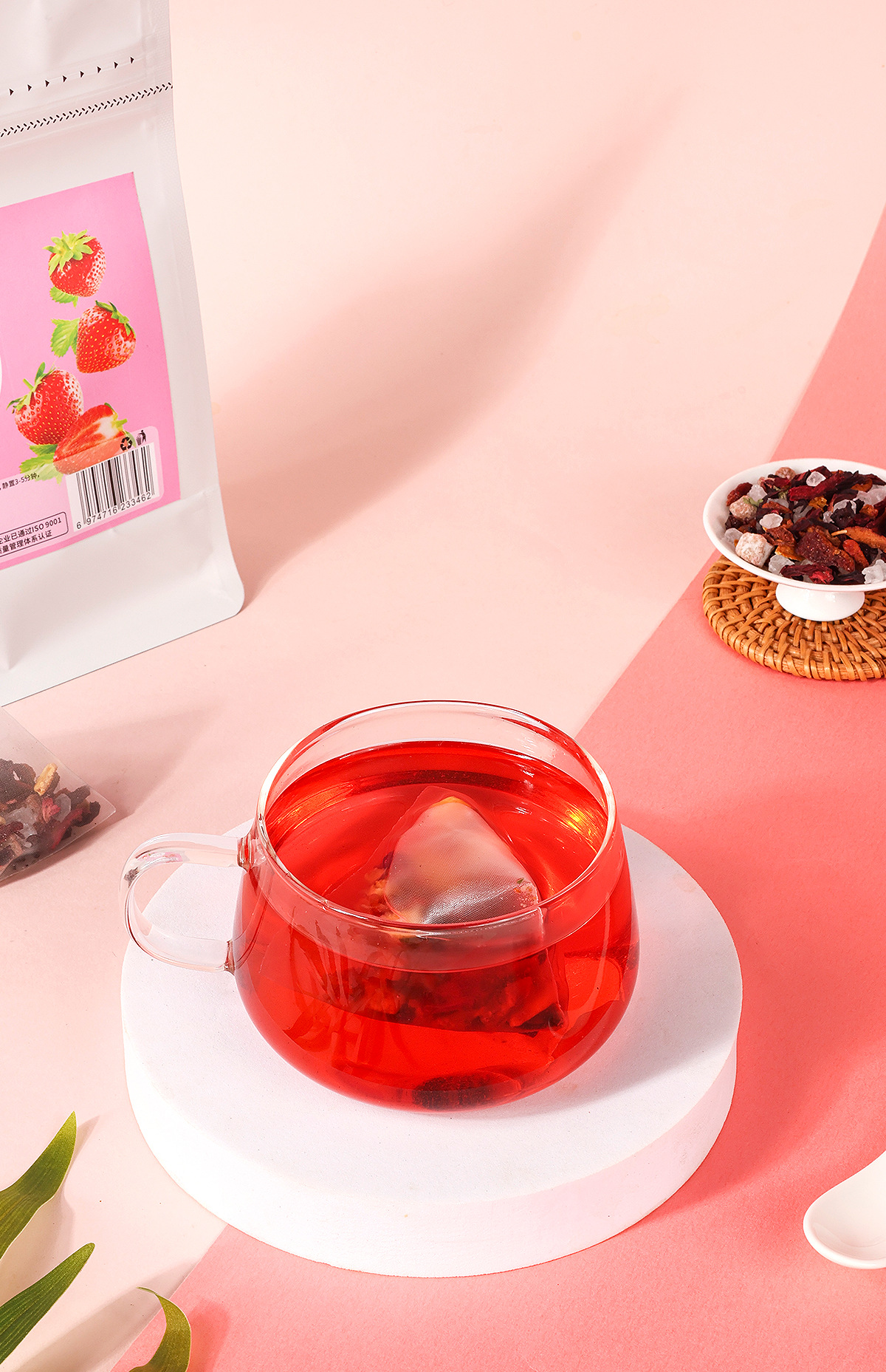 Summer Refreshing Fruit Tea Blend — Roselle, Mint & Dried Fruit Cold-Brew Sachets in use