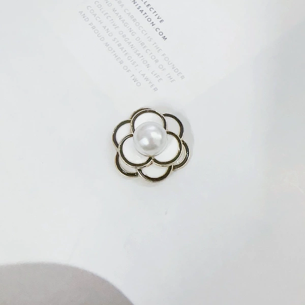 4.Pearl camellia white