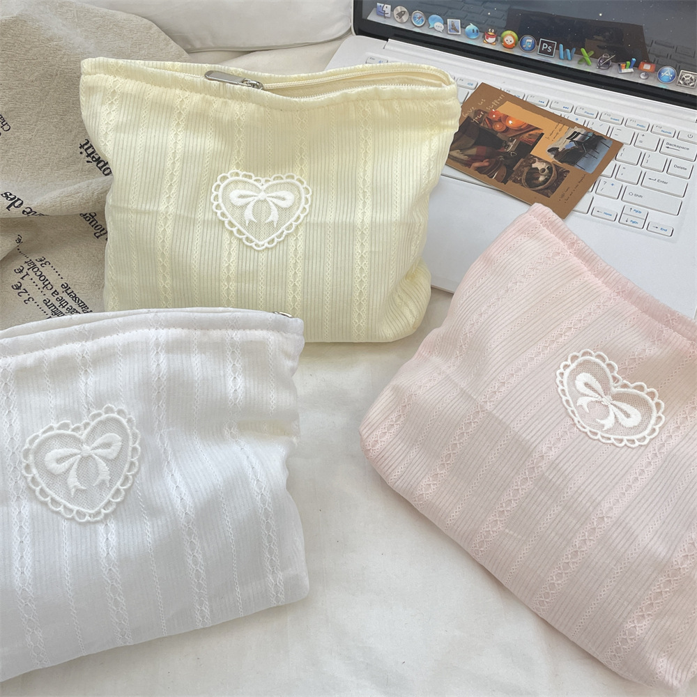 Cute Heart Shape Bow Knot Canvas Square Makeup Bags display picture 2