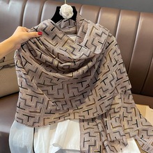 外贸围巾女冬季2023新款烫金几何高级感保暖棉麻简约百搭春秋围脖