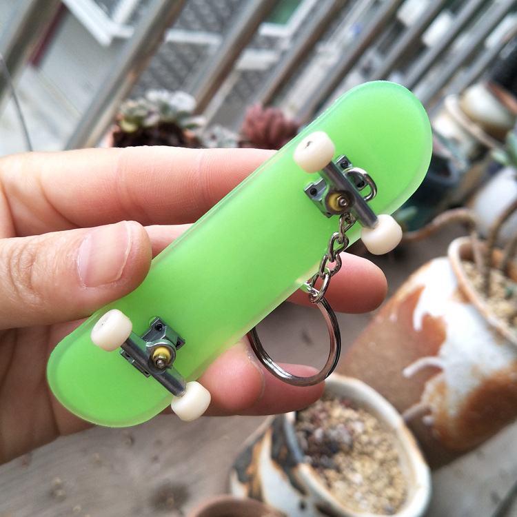 Luminous Finger Skateboard Keychain Bag Accessory, Four-wheel Double-tipped Mini Fingerboard Keychain, Wholesale Gift_voghion.com