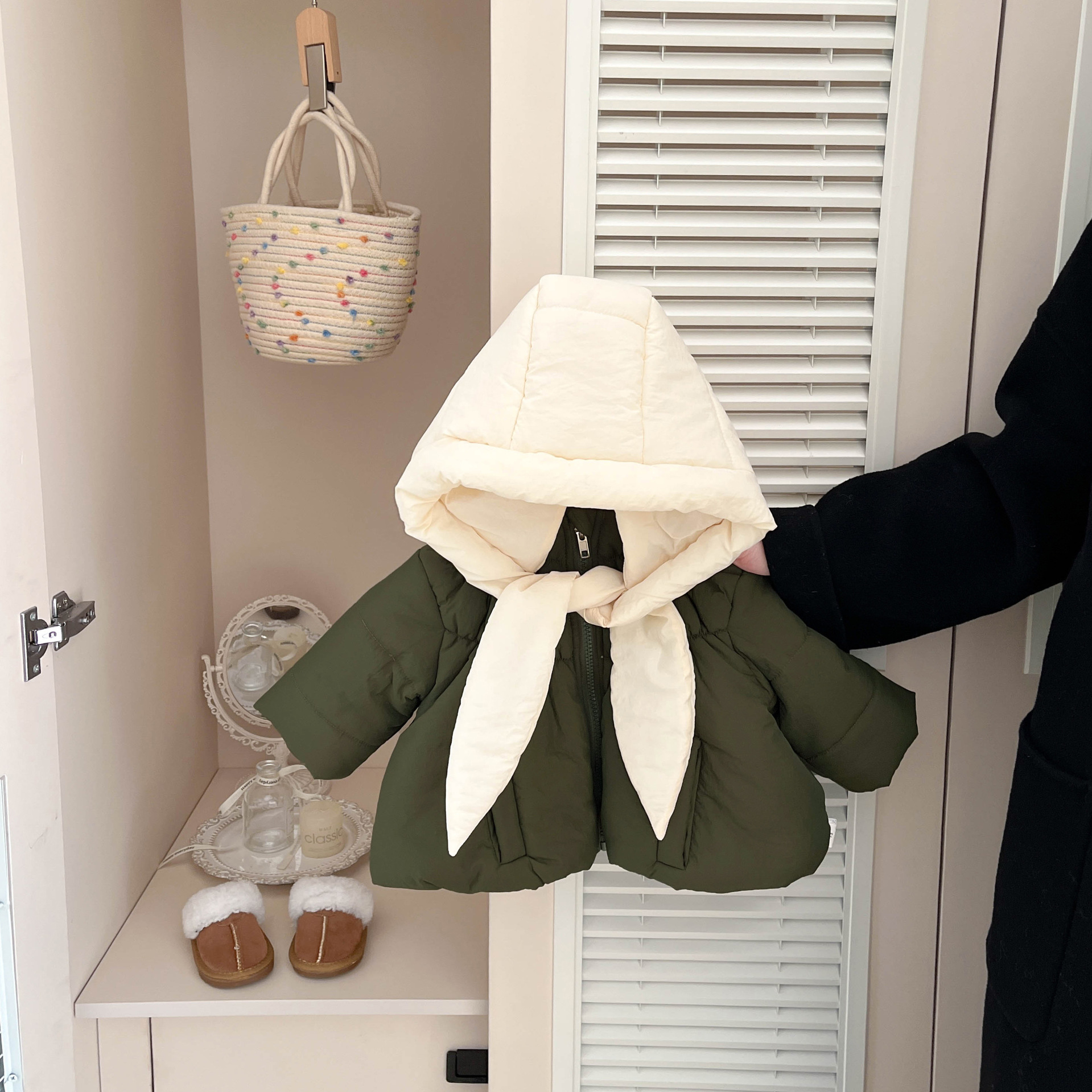Niña adorable ropa de algodón de invierno para bebés extranjeros gruesa ropa de pan caliente ropa de invierno para bebés coreanos chaqueta de sombrero
