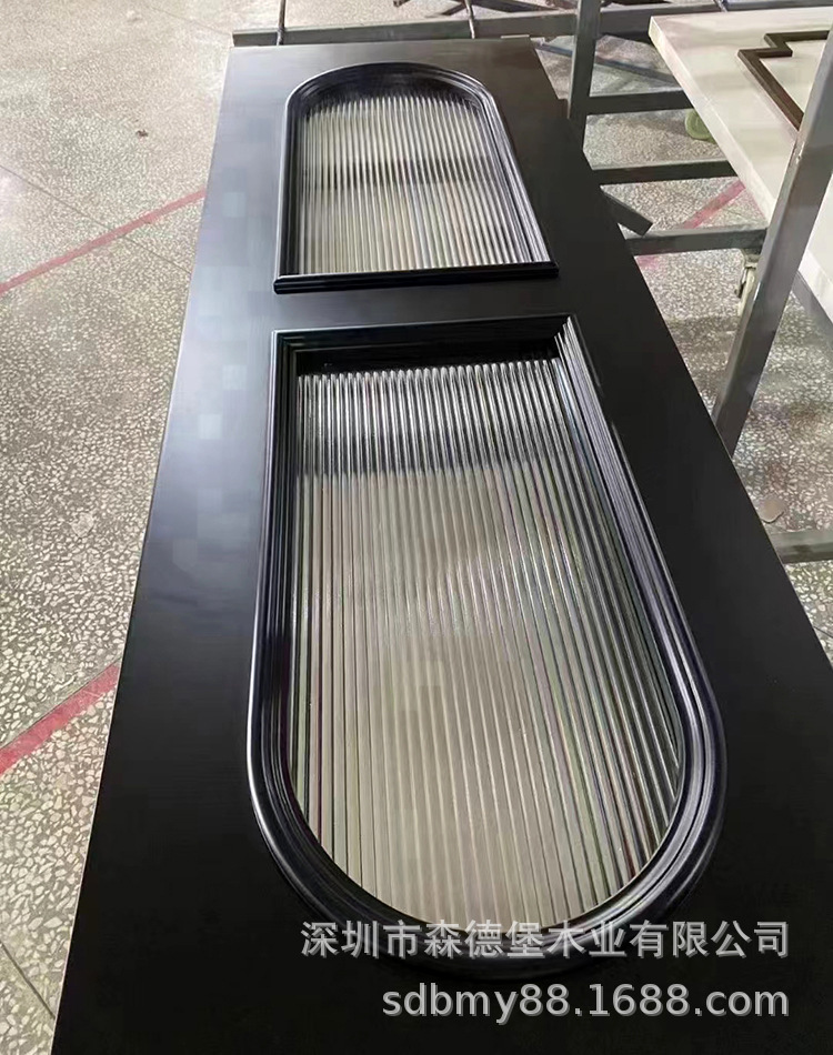 纯黑色橡木门 (1).jpg