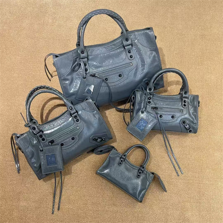 2026 New Lecity Motorcycle Bag Oil Wax Cowhide Niche Retro Studded Tote Bag Large Capacity Commuter Handbag For Women - Thumbnail 6