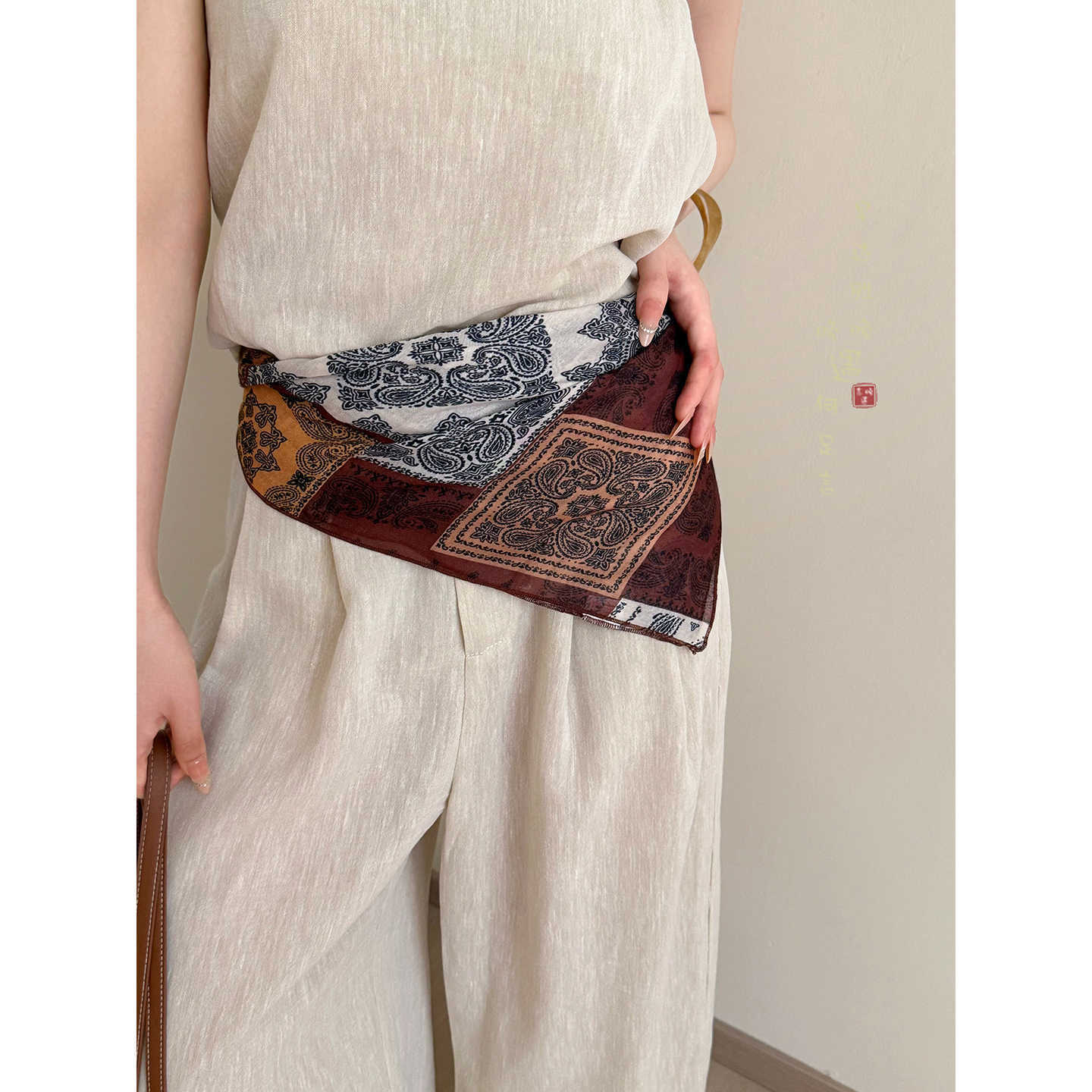 Foulard quadrato in seta paisley vintage per donna sciarpa_voghion.com