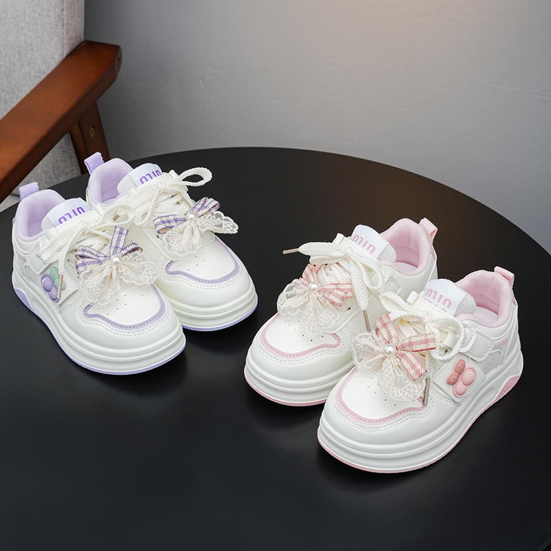 Niños zapatos de skate de altura baja zapatos casuales de niñas primavera y otoño nuevos bonitos zapatos blancos ligeros zapatos deportivos de niñas con suela suave