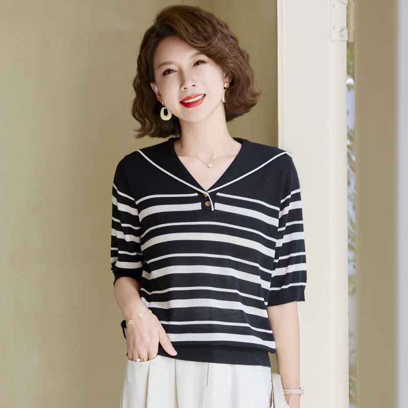 Mom's Spring and Summer Knitwear, Stylish and Age-Reducing Clothing, Middle-Aged and Elderly Women's Base Shirt, Loose Striped Top, Small Shirt Mom's Spring and Summer Knitwear, Stylish and Age-Reducing Clothing, Middle-Aged and Elderly Women's Base Shirt, Loose Striped Top, Small Shirt