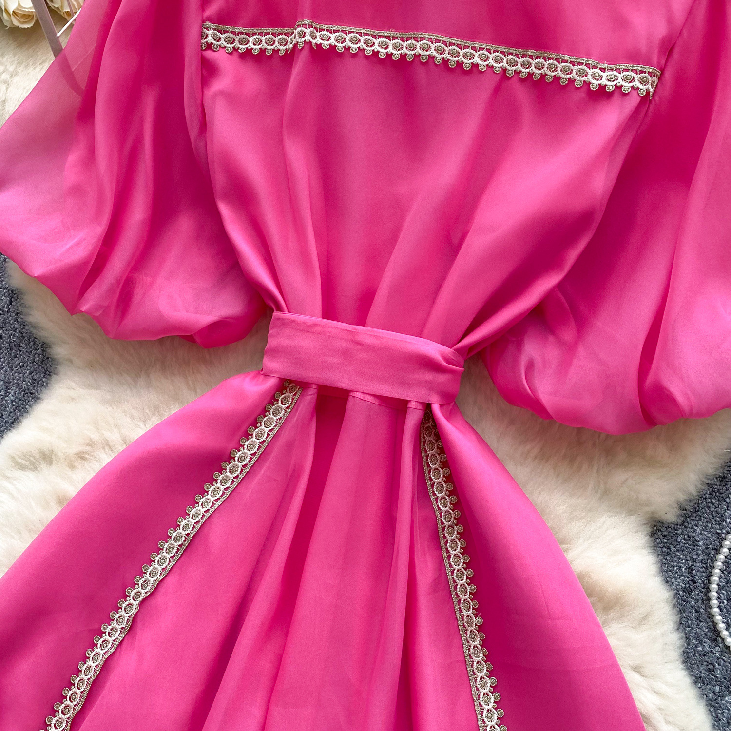 Women's Clothing Niche Retro Palace Style Heavy Lace Splicing Tie Waist Lantern Sleeve Mesh Dress_ecoleips.com