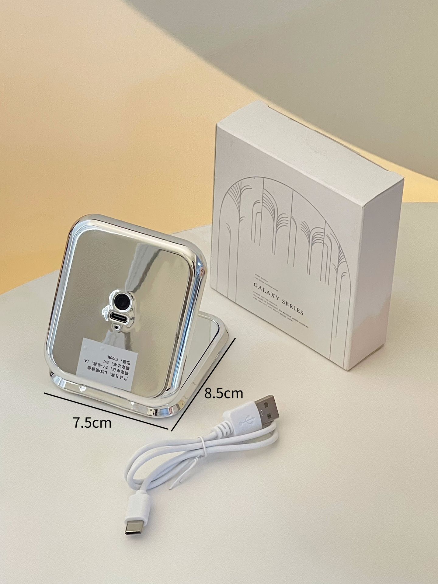 2024 nuevo LED espejo de maquillaje plegable portátil HD estudiante dormitorio princesa escritorio pequeño espejo con luz