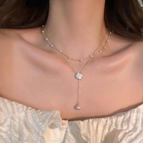Double Pearl Camellia Necklace for Women, Summer Minimalist Design, Light Luxury, High-End Sensation, Choker with Tassels, Locking Bone Chain Accessory