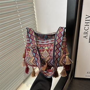 �����ׁ����K�����ɹ�Ԫ�ذ������LˮͰ�½����ؾ�կ�����μo��Ʒ