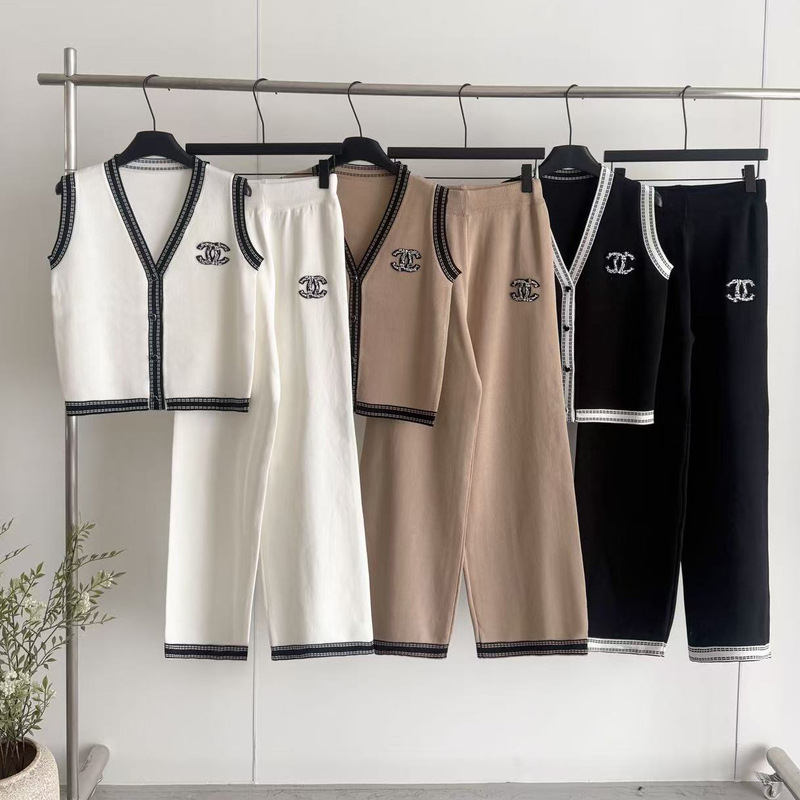 Summer New Style Buttoned Chanel-Style Color-Block Sleeveless Knit Vest Slimming Top Elastic Waist Wide-Leg Pants Set Summer New Style Buttoned Chanel-Style Color-Block Sleeveless Knit Vest Slimming Top Elastic Waist Wide-Leg Pants Set