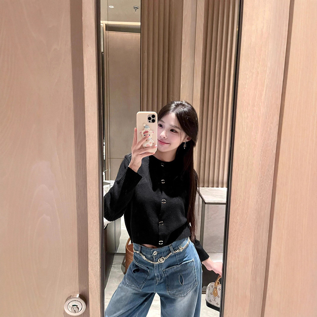 原版开发！深圳南油早秋新品小香风书包扣弹力羊毛针织开衫女修身