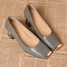 浅口中跟方头气质粗跟单鞋软面女鞋春秋夏新款时尚百搭低跟小皮鞋