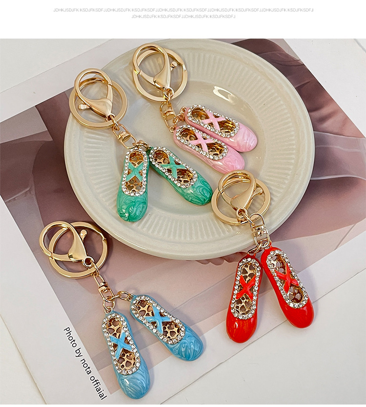 New Style Alloy Shoe Women's Bag Pendant Keychain display picture 6