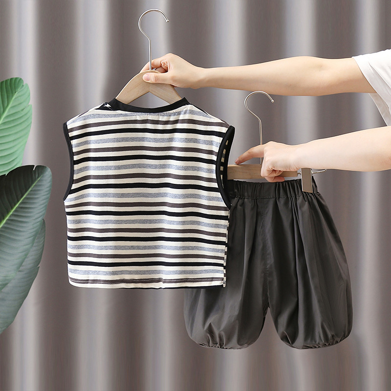 7884 traje sin mangas para niños chaleco a rayas de verano de dos piezas para niños estilo fino bombachos de verano 2025 nuevo estilo